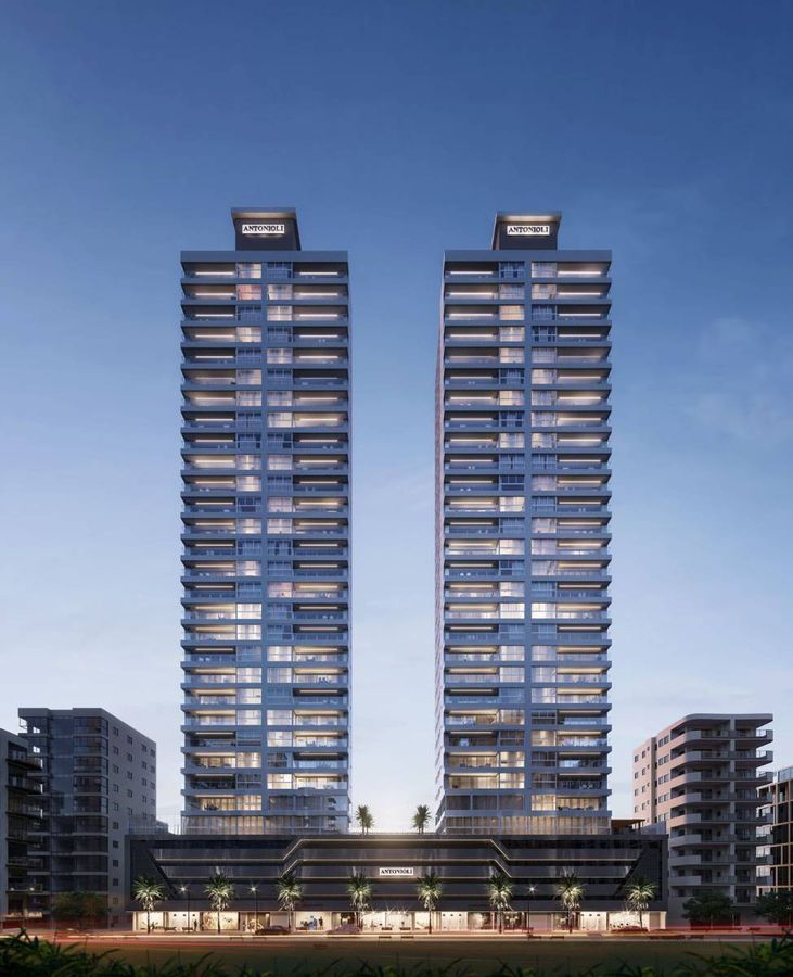 Apartamento à venda no Meia Praia: 