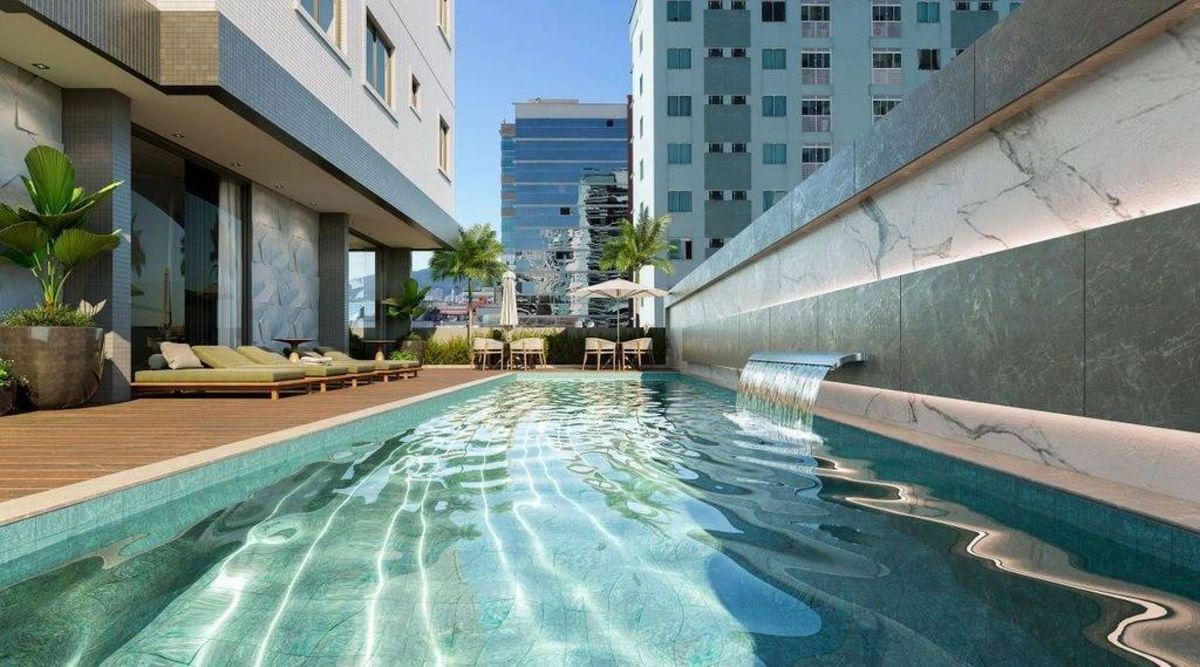 Apartamento à venda no Meia Praia: 