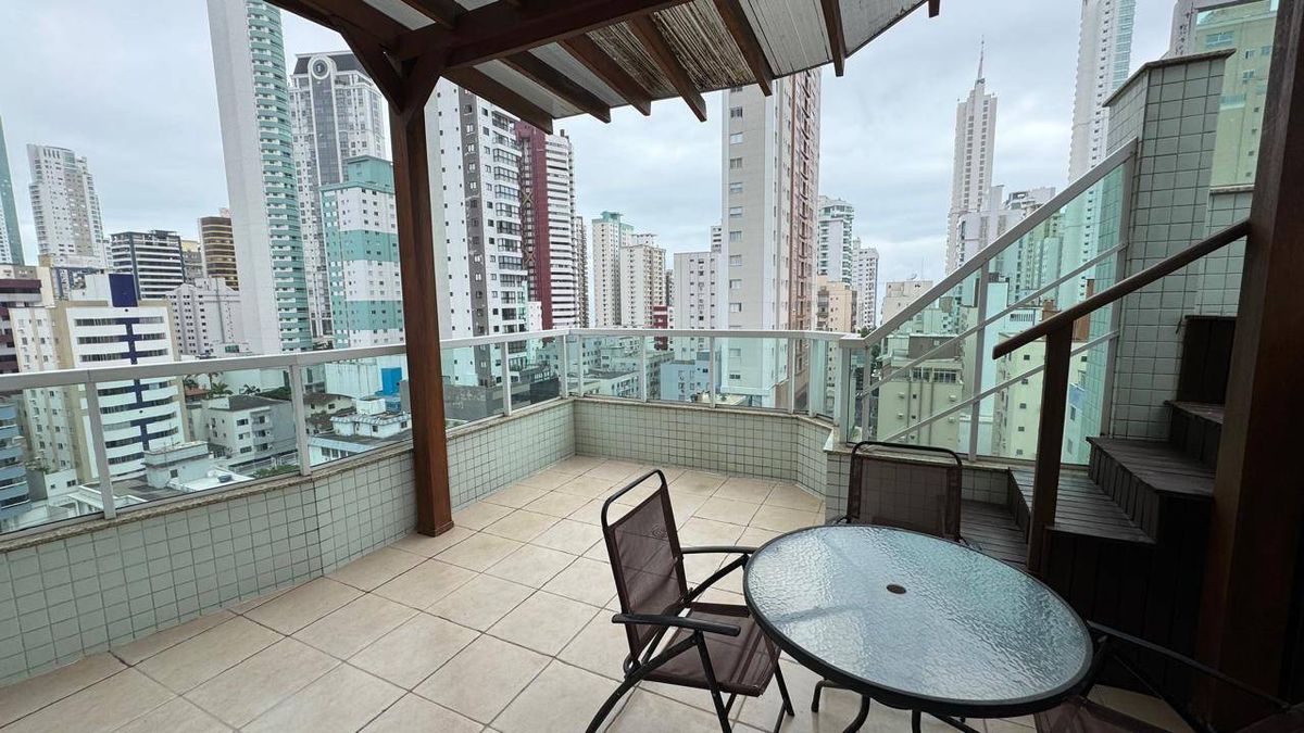 Cobertura à venda no Centro: 