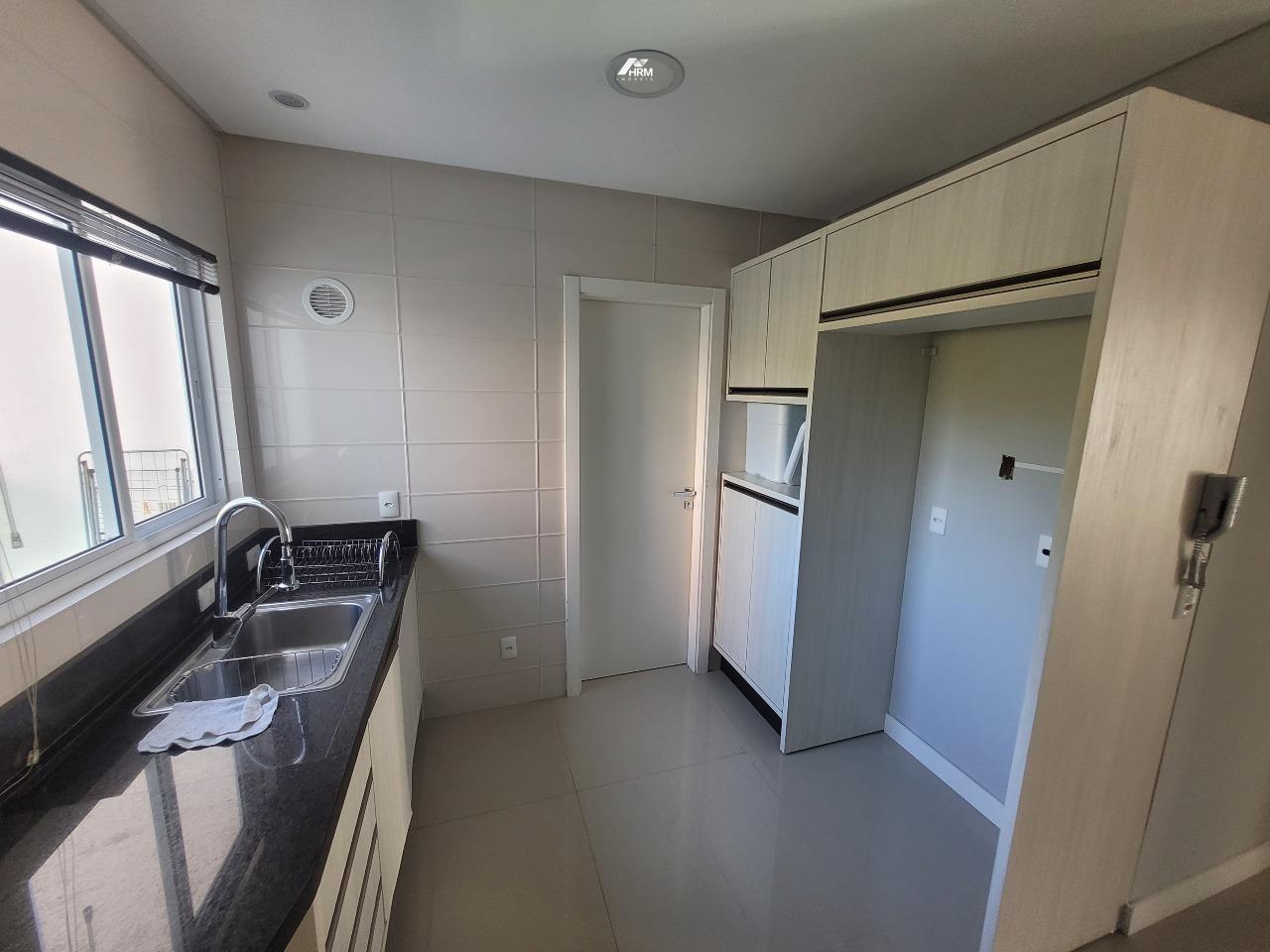 Apartamento à venda no Pioneiros: 