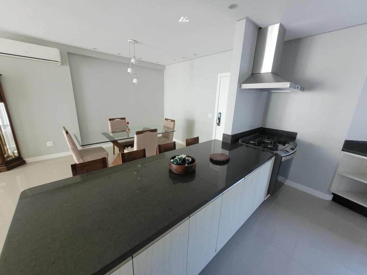 Apartamento à venda no Pioneiros: 