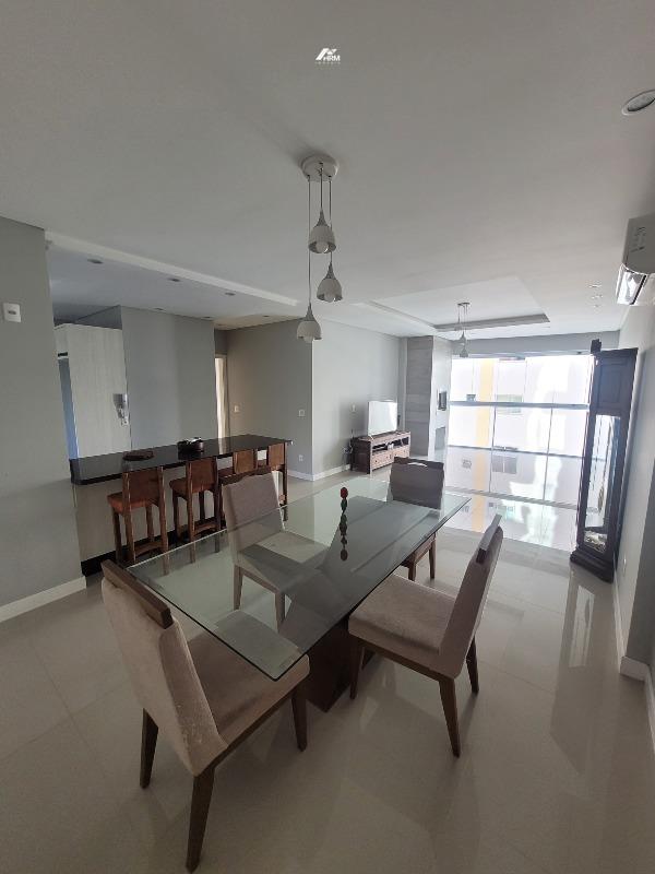 Apartamento à venda no Pioneiros: 