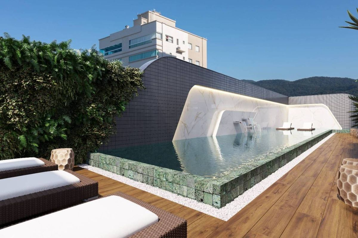 Apartamento à venda no Meia Praia: 