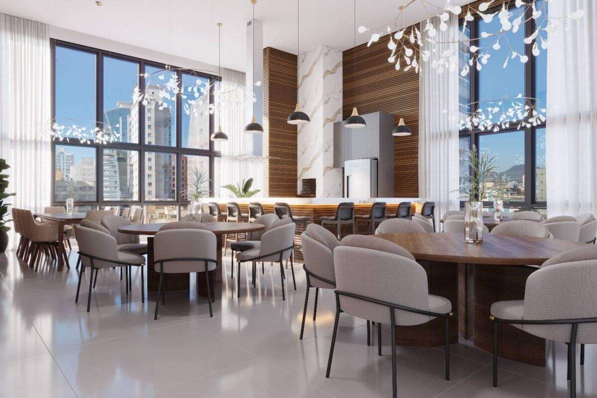 Apartamento à venda no Meia Praia: 