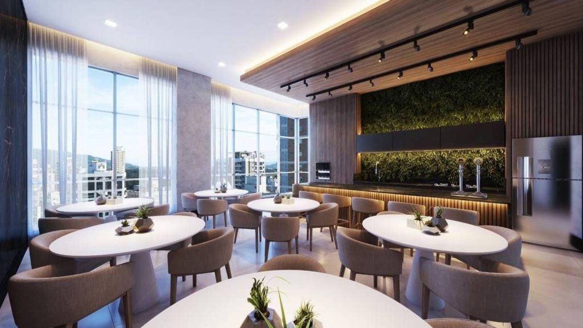 Apartamento à venda no Meia Praia: 