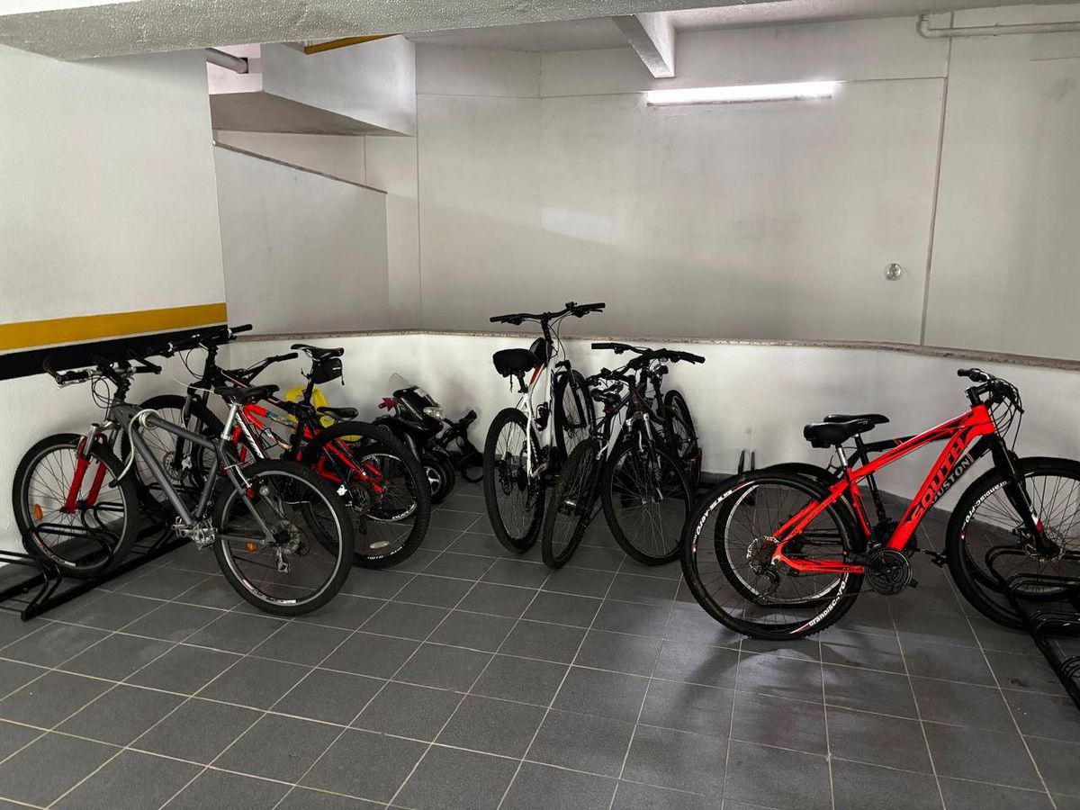 Apartamento à venda no Pioneiros: 