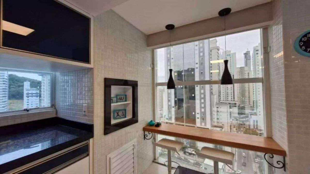 Apartamento à venda no Pioneiros: 