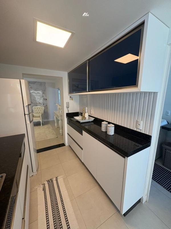 Apartamento à venda no Pioneiros: 