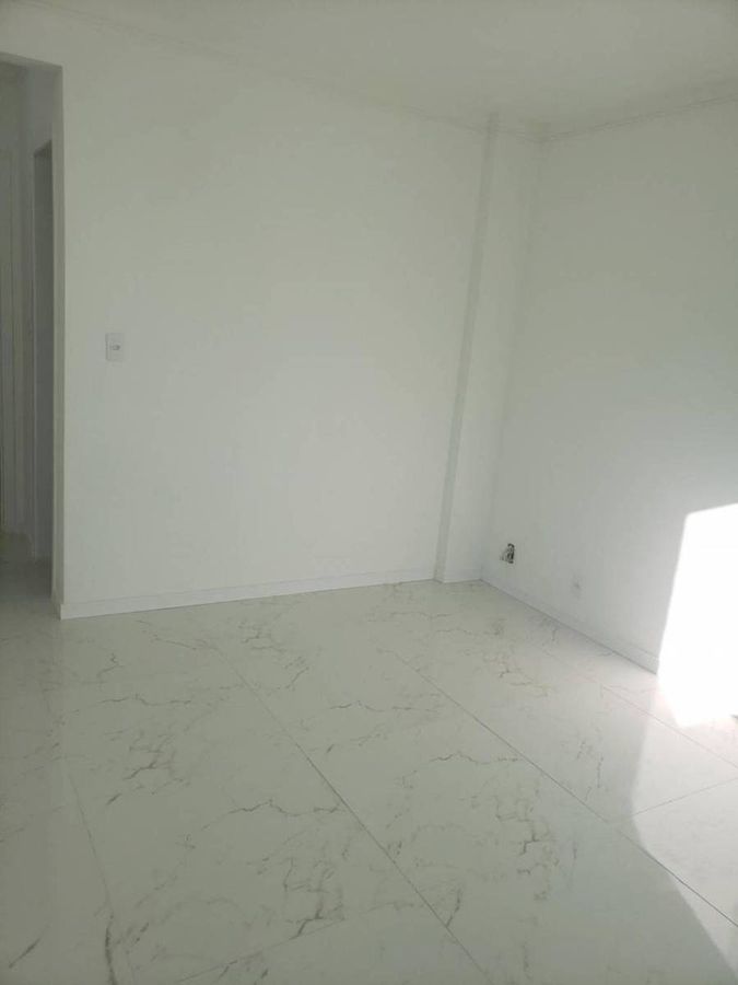 Apartamento à venda no Nações: 