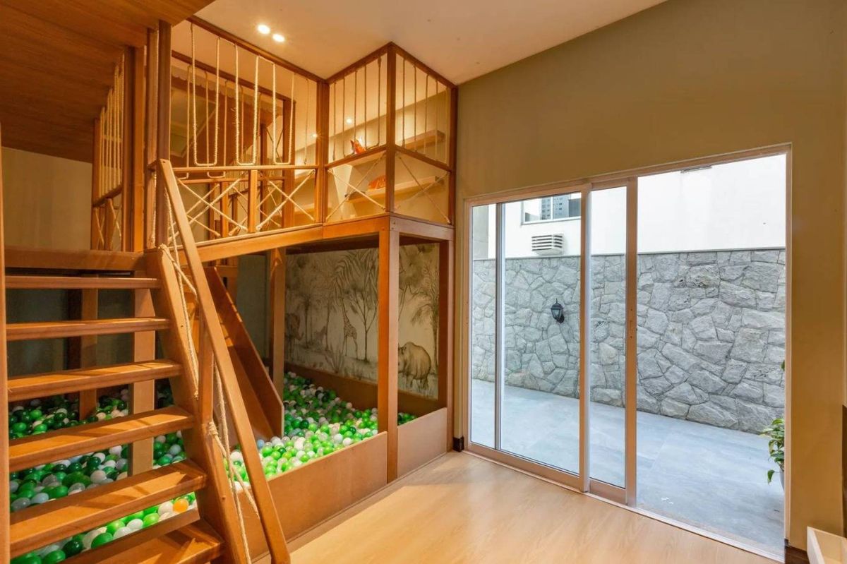 Apartamento à venda no Pioneiros: 