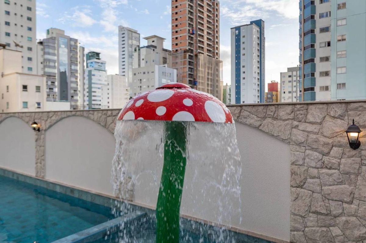 Apartamento à venda no Pioneiros: 