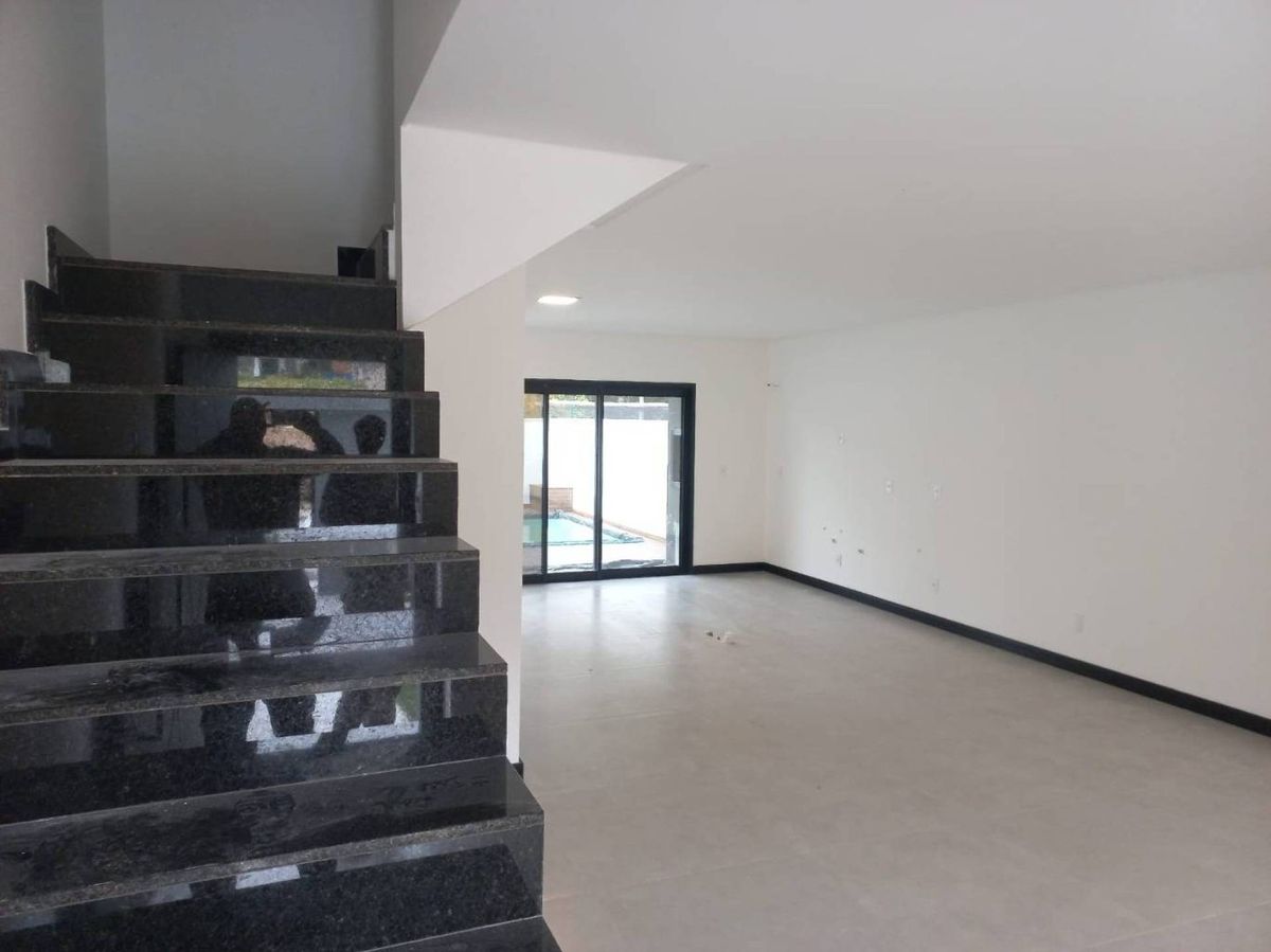 Casa à venda no Rio Pequeno: 