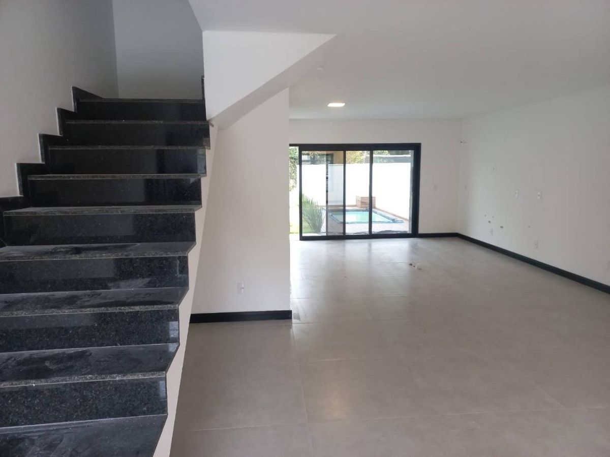 Casa à venda no Rio Pequeno: 