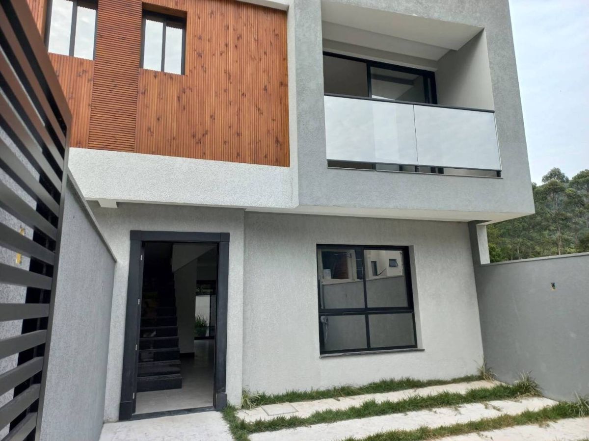 Casa à venda no Rio Pequeno: 