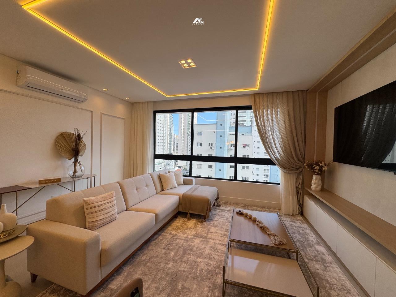 Apartamento à venda no Pioneiros: 