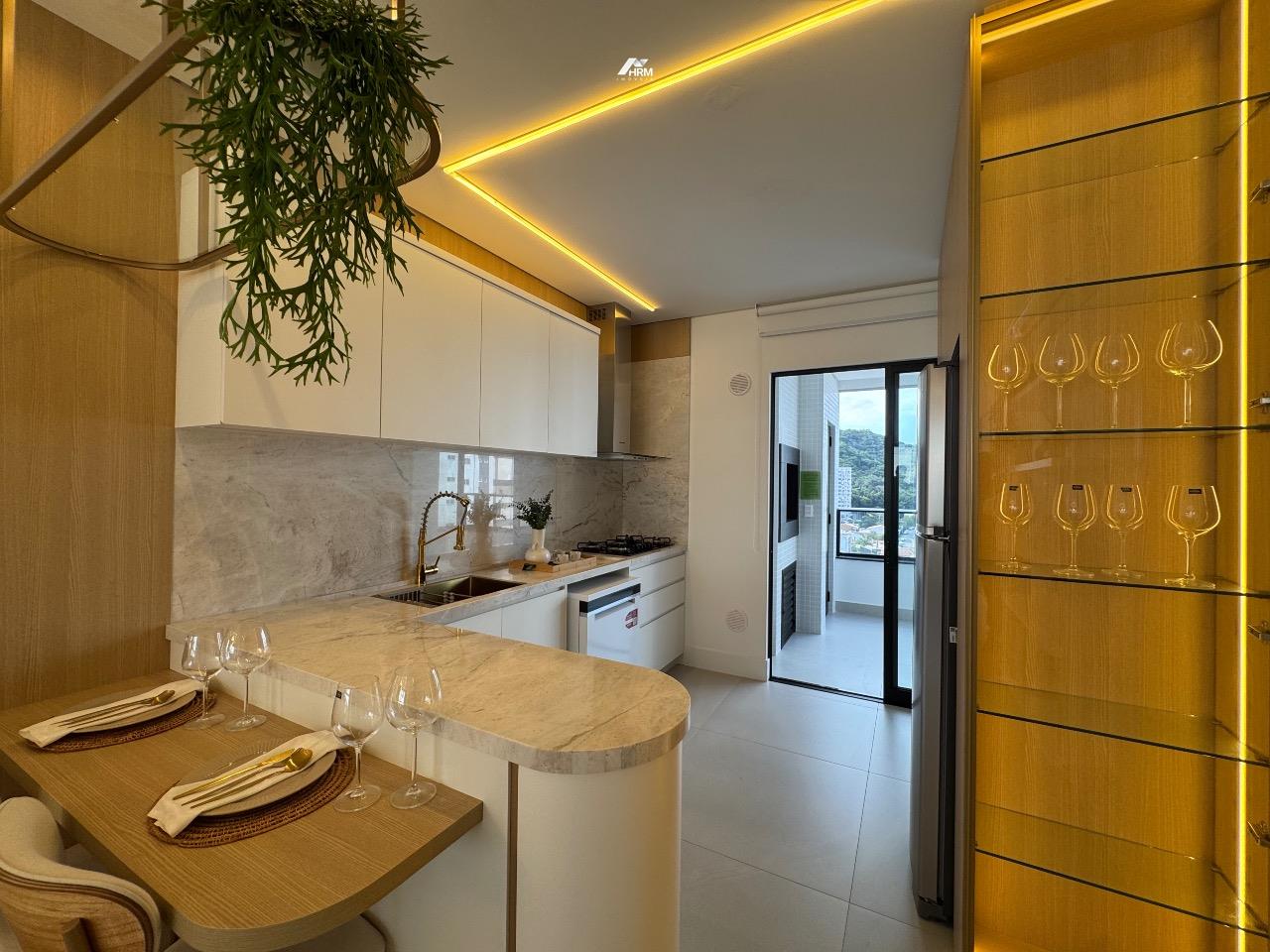 Apartamento à venda no Pioneiros: 