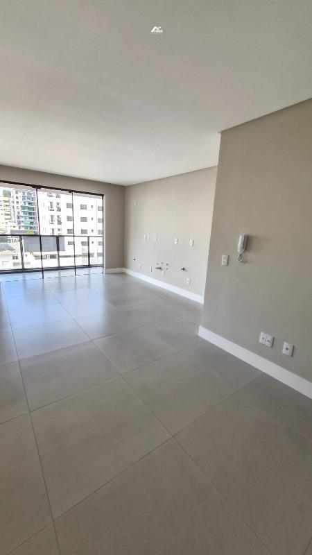 Apartamento à venda no Praia Brava: 