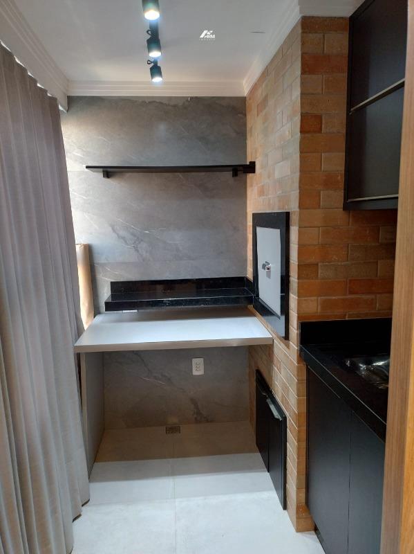 Apartamento à venda no Perequê: 