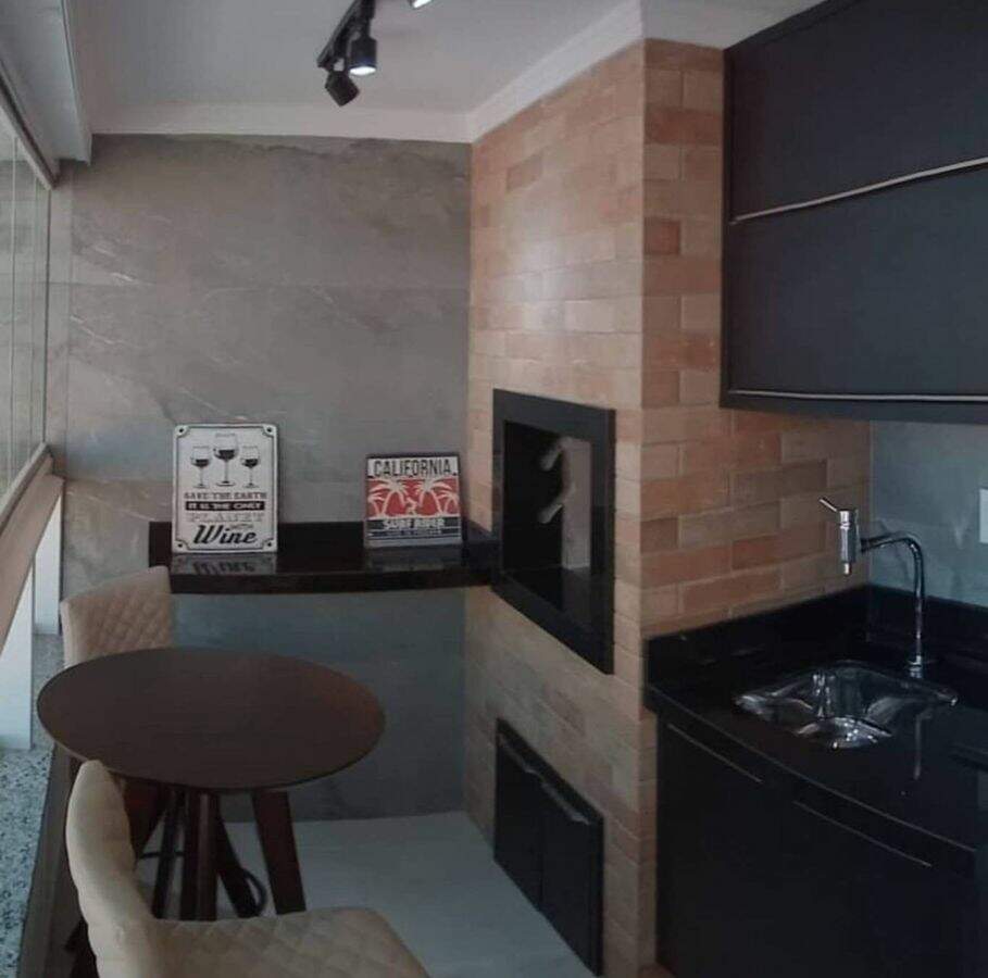 Apartamento à venda no Perequê: 