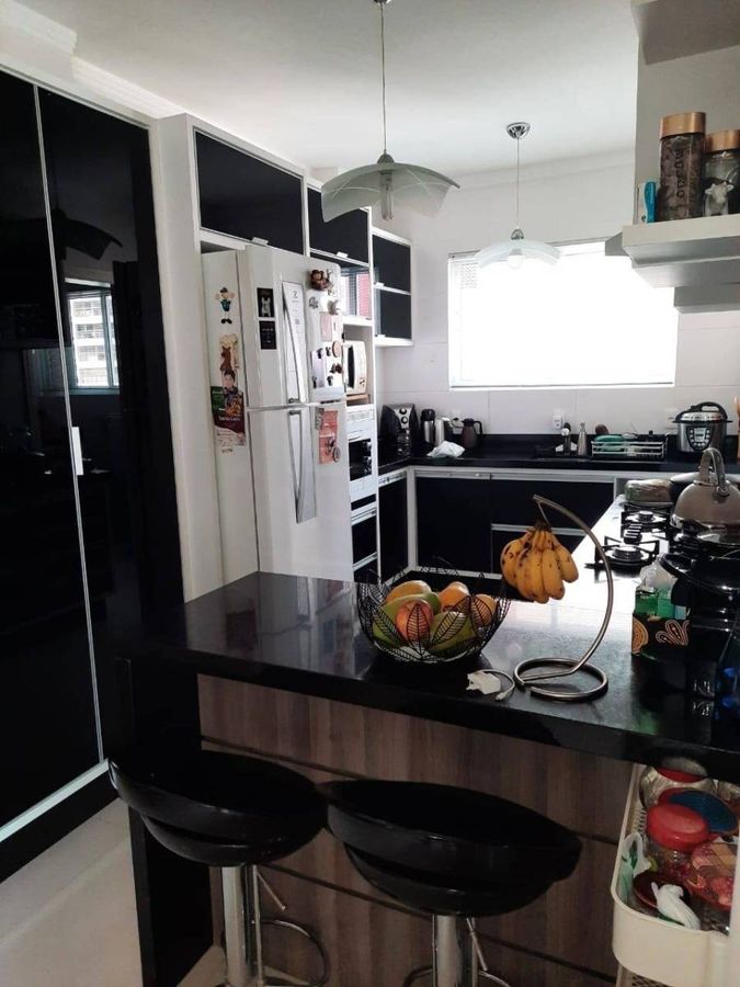 Apartamento à venda no Meia Praia: 