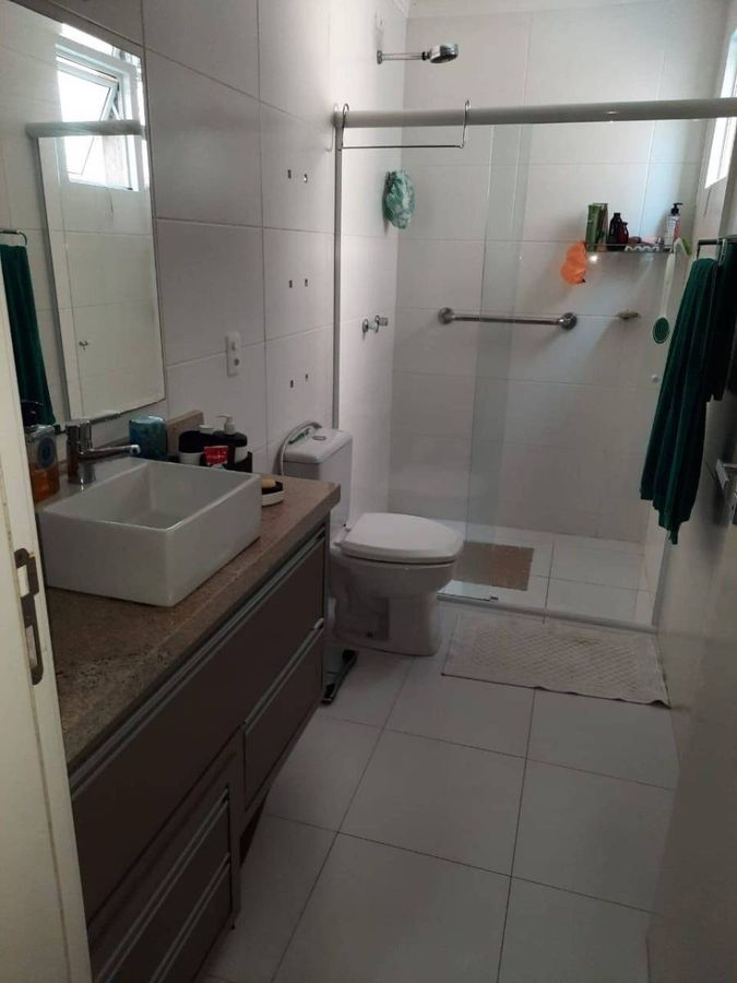 Apartamento à venda no Meia Praia: 