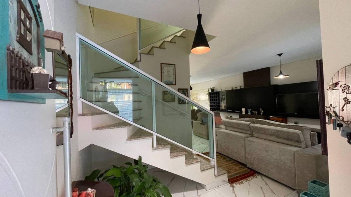 Casa à venda no Praia dos Amores: 