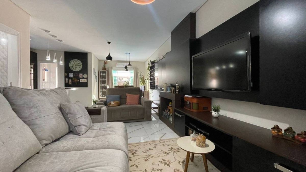 Casa à venda no Praia dos Amores: 