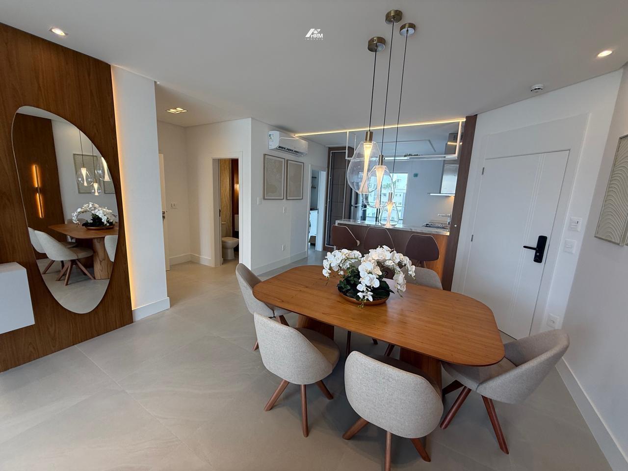 Apartamento à venda no Pioneiros: 