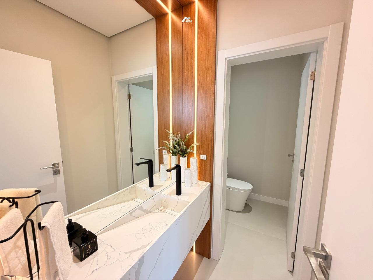 Casa de Condomínio à venda no Santa Regina: 