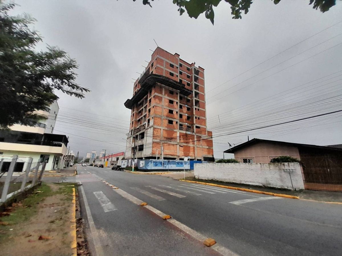 Apartamento à venda no Tabuleiro: 