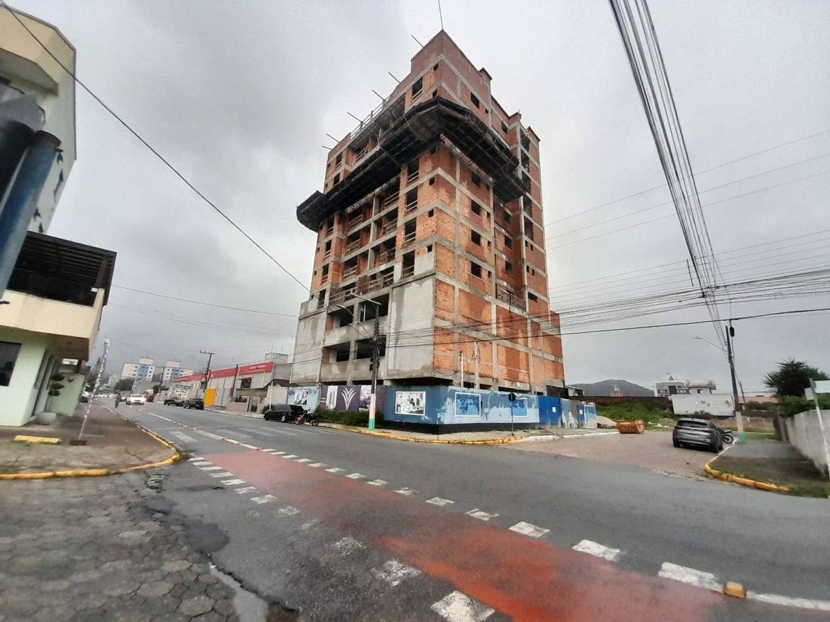 Apartamento à venda no Tabuleiro: 