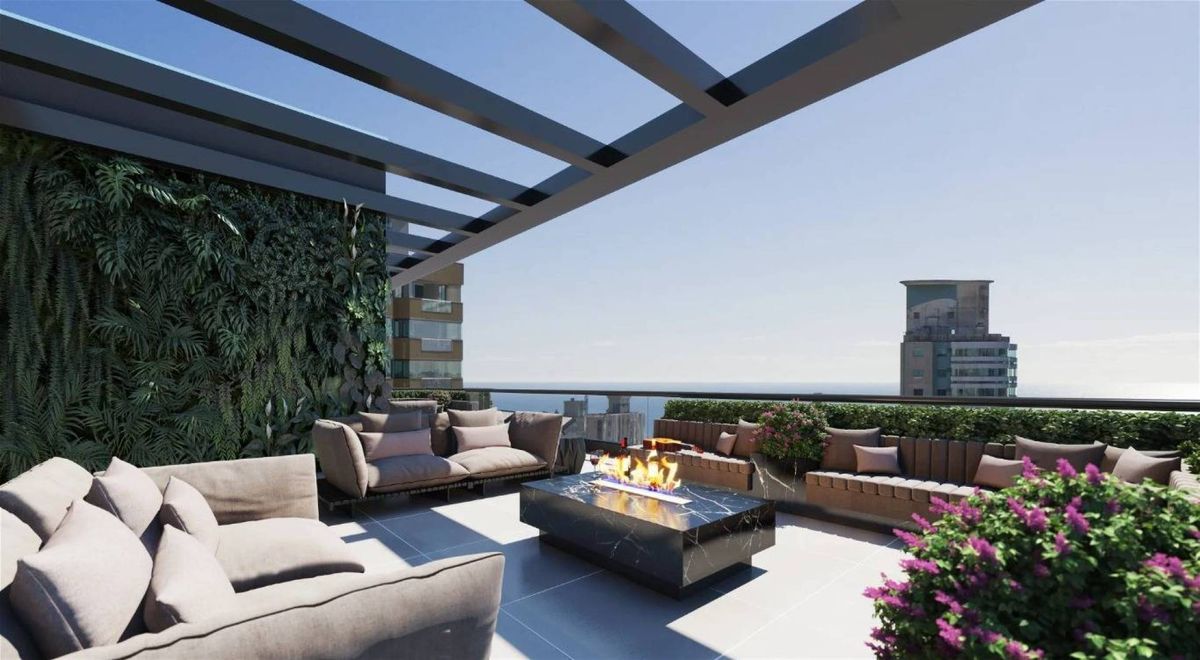 Apartamento à venda no Meia Praia: 