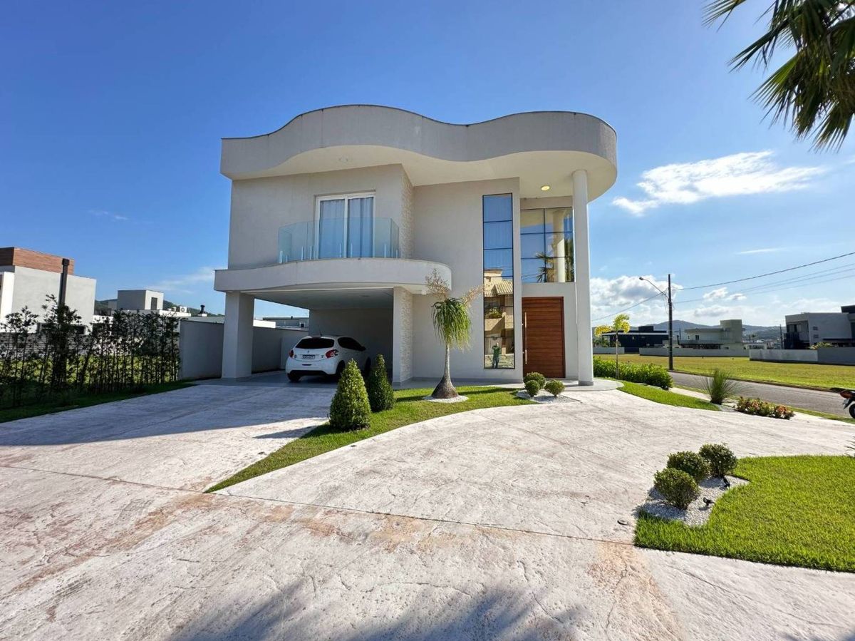 Casa de Condomínio à venda no Santa Regina: 