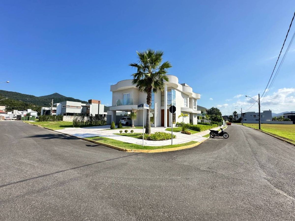 Casa de Condomínio à venda no Santa Regina: 