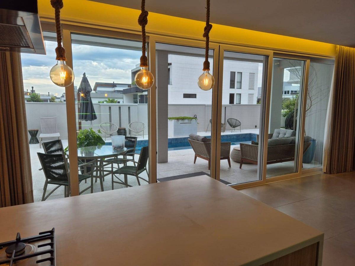 Casa à venda no Centro: 