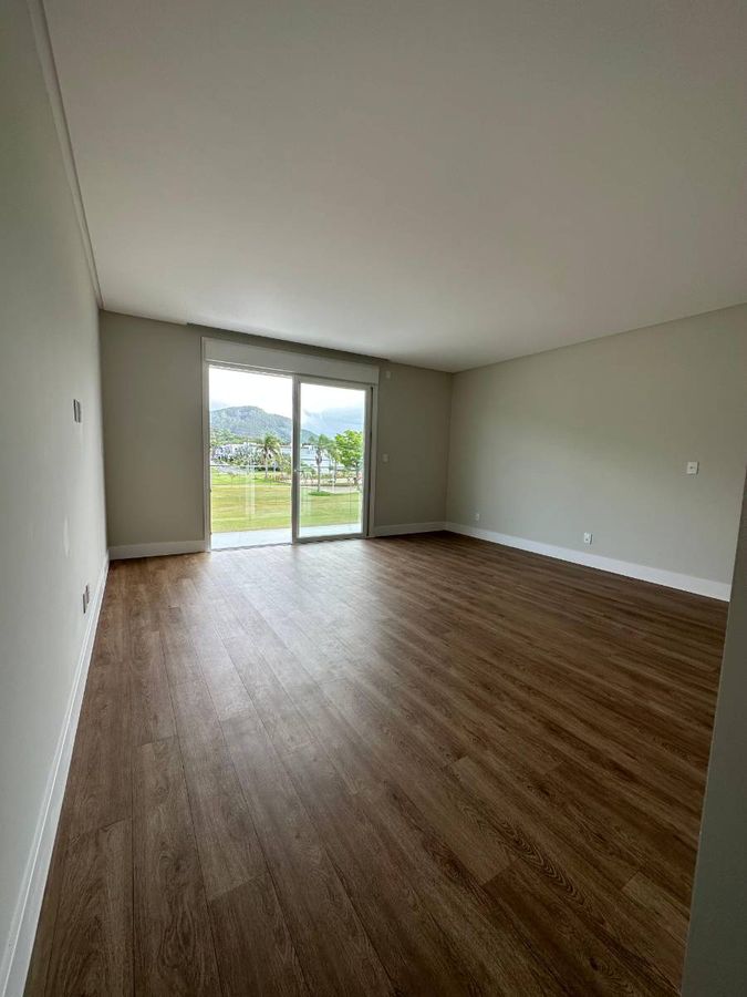 Casa de Condomínio à venda no Santa Regina: 