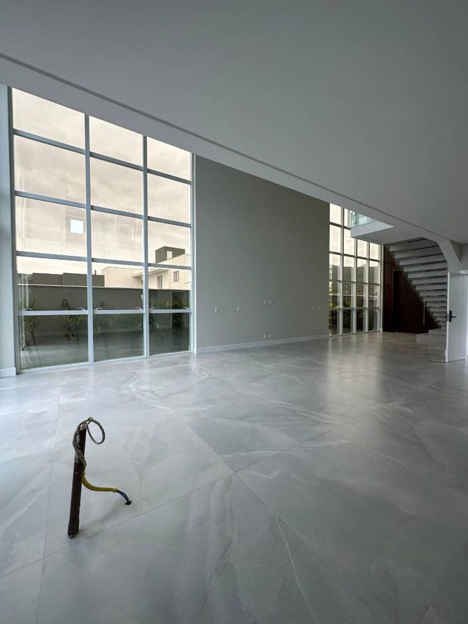 Casa de Condomínio à venda no Santa Regina: 