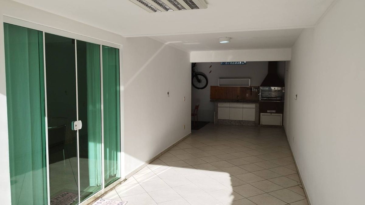 Casa à venda no Centro: 