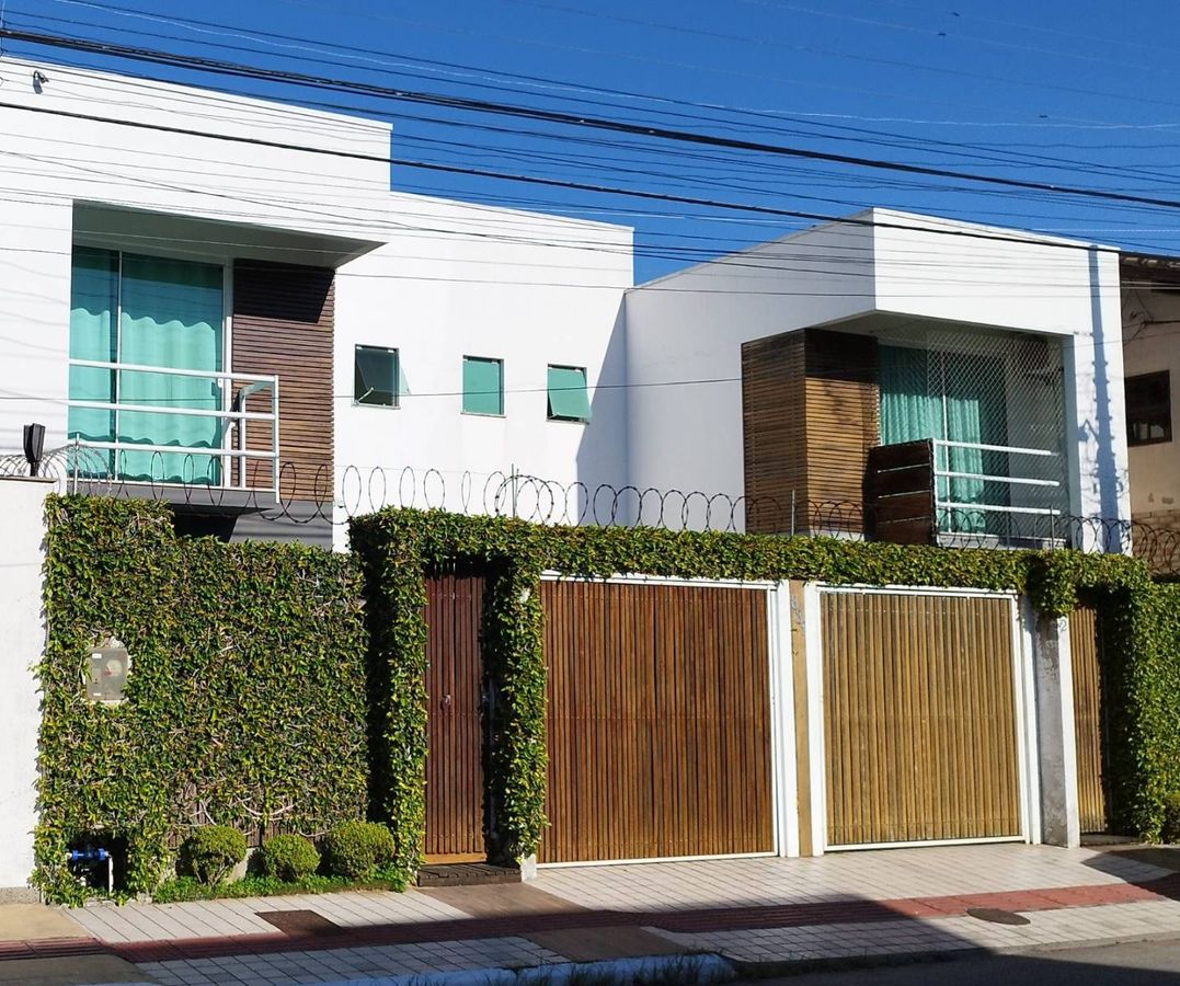 Casa à venda no Centro: 