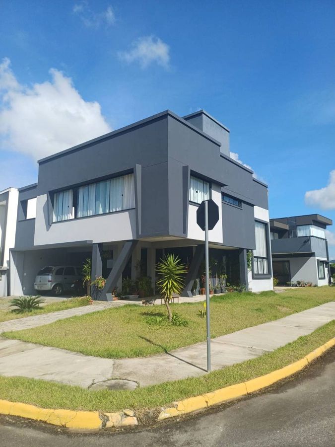 Casa de Condomínio à venda no Santa Regina: 