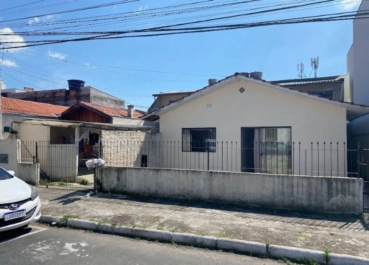 Terreno à venda no Centro: 