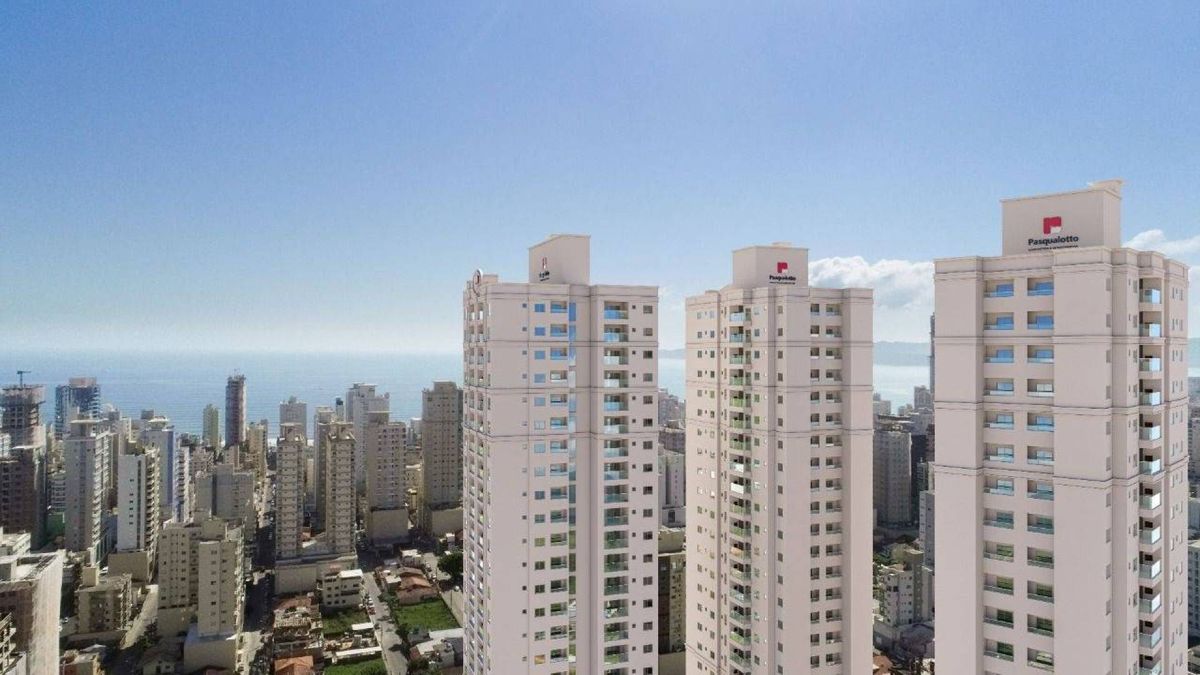 Apartamento à venda no Meia Praia: 