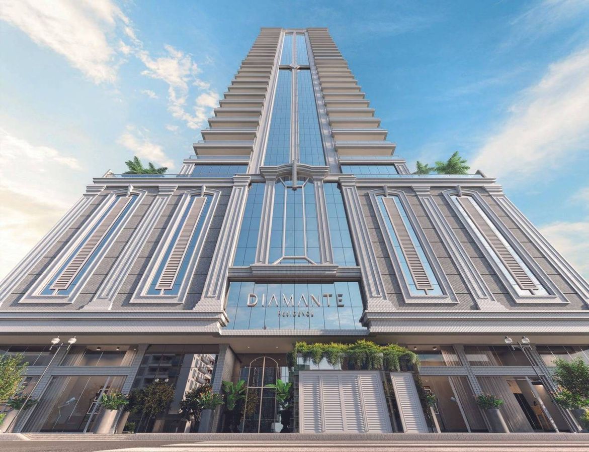 Apartamento à venda no Meia Praia: 