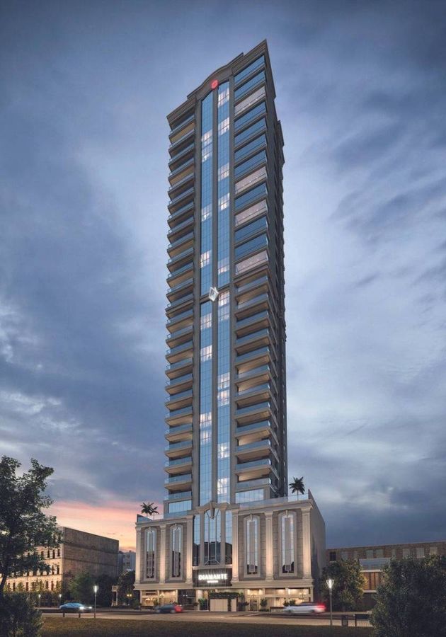 Apartamento à venda no Meia Praia: 