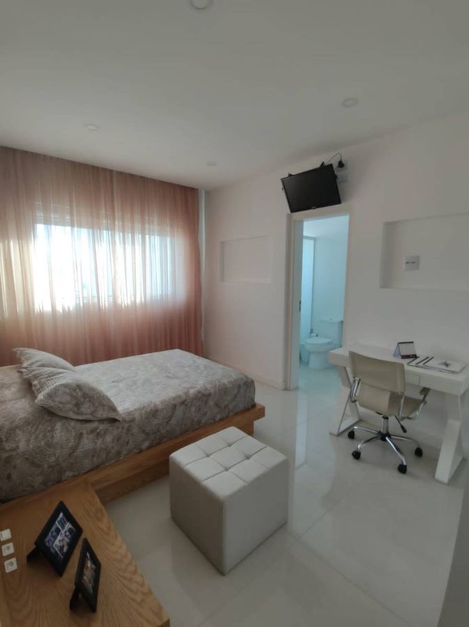 Apartamento à venda no Meia Praia: 