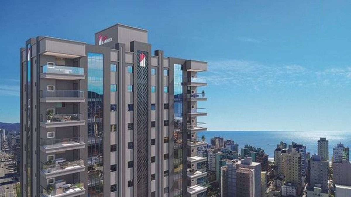 Apartamento à venda no Meia Praia: 