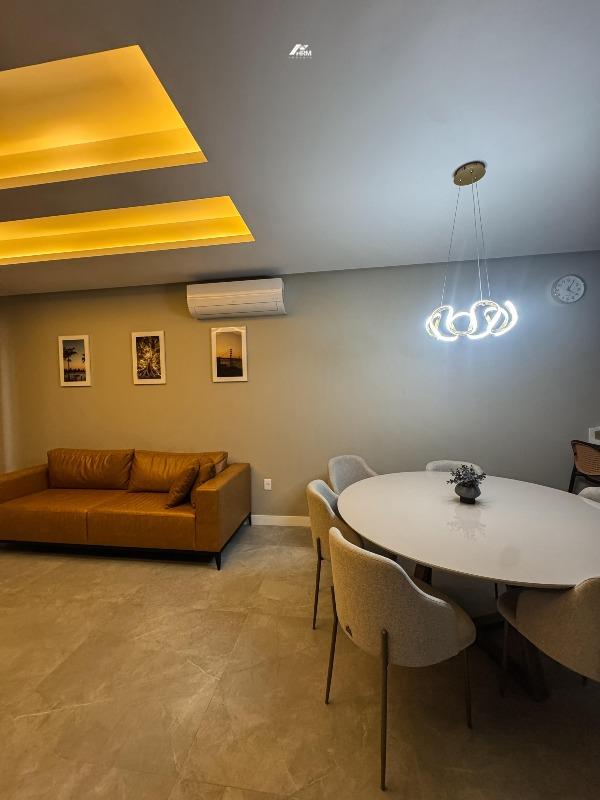 Casa à venda no Centro: 