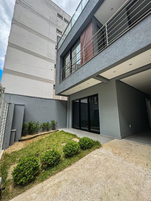 Casa à venda no Centro: 