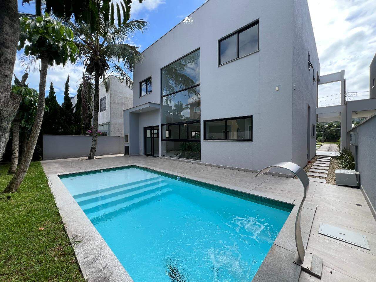 Casa de Condomínio à venda no Barra: 