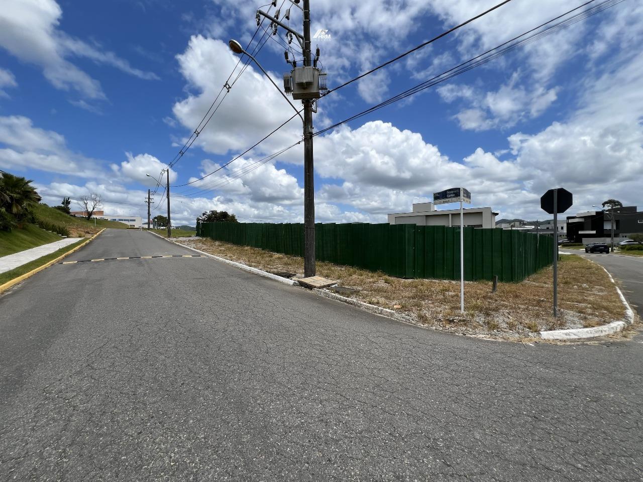 Terreno à venda no Santa Regina: 